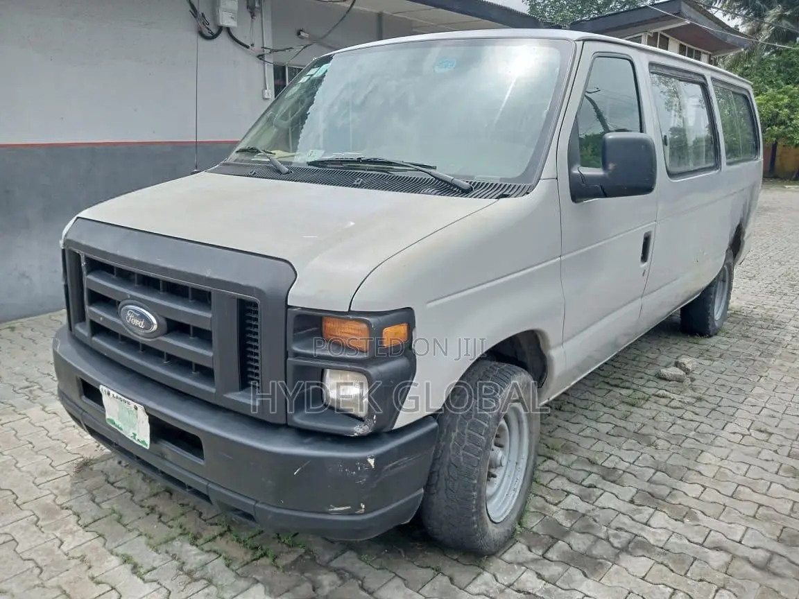 Ford E250 2008 Beige
