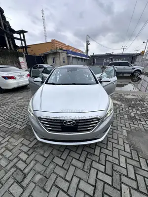 Hyundai Sonata Limited 4dr Sedan (2.4L 4cyl 6A) 2015 Silver