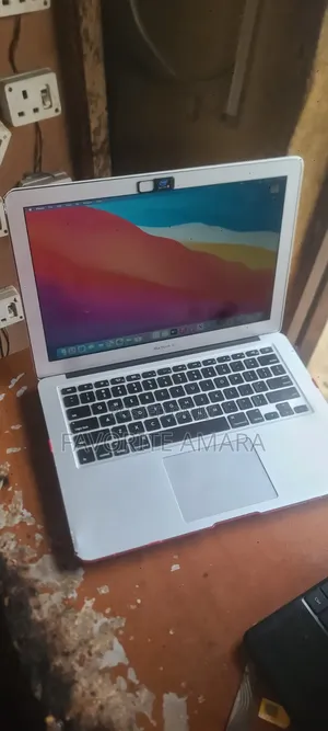 Laptop Apple MacBook Air 2017 8GB Intel Core i7 SSD 128GB