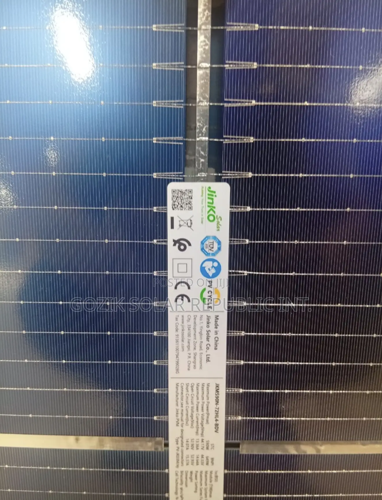 590w Jinko Solar Panel