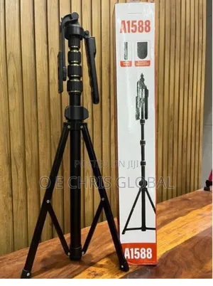 A1588 Tripod 7ft