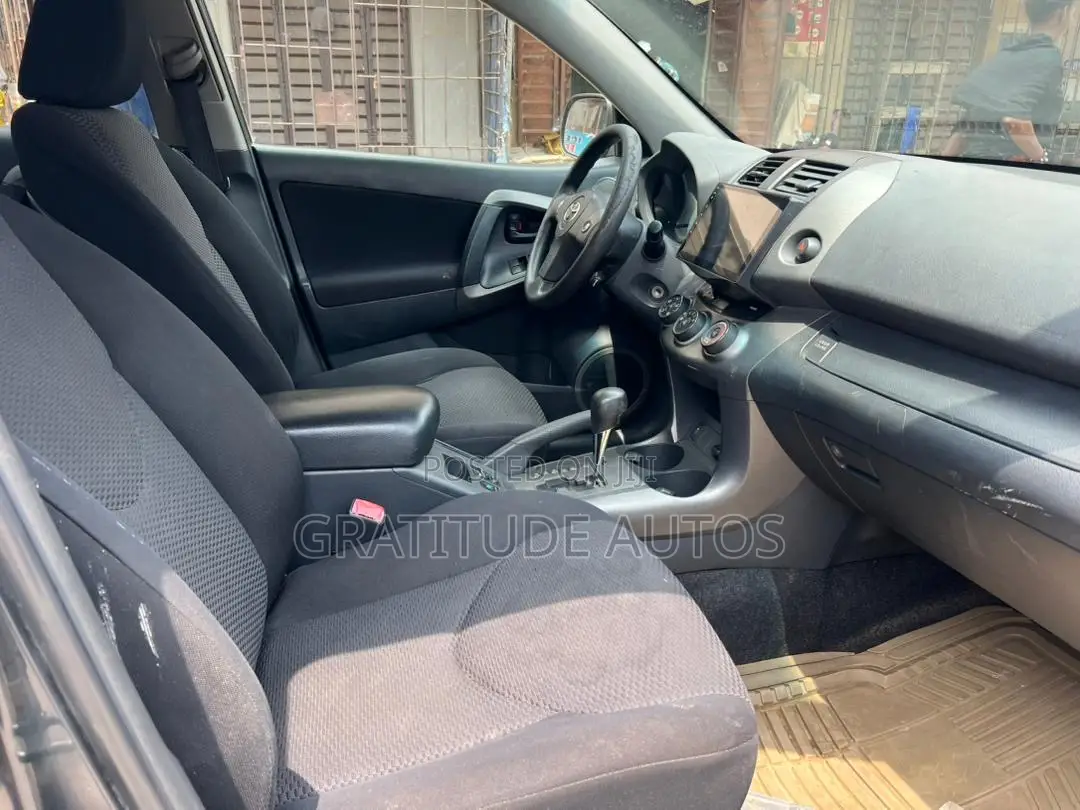 Toyota RAV4 3.5 2010 Blue
