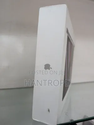 New Laptop Apple MacBook Pro 2023 M2 16GB Apple M2 SSD 512GB