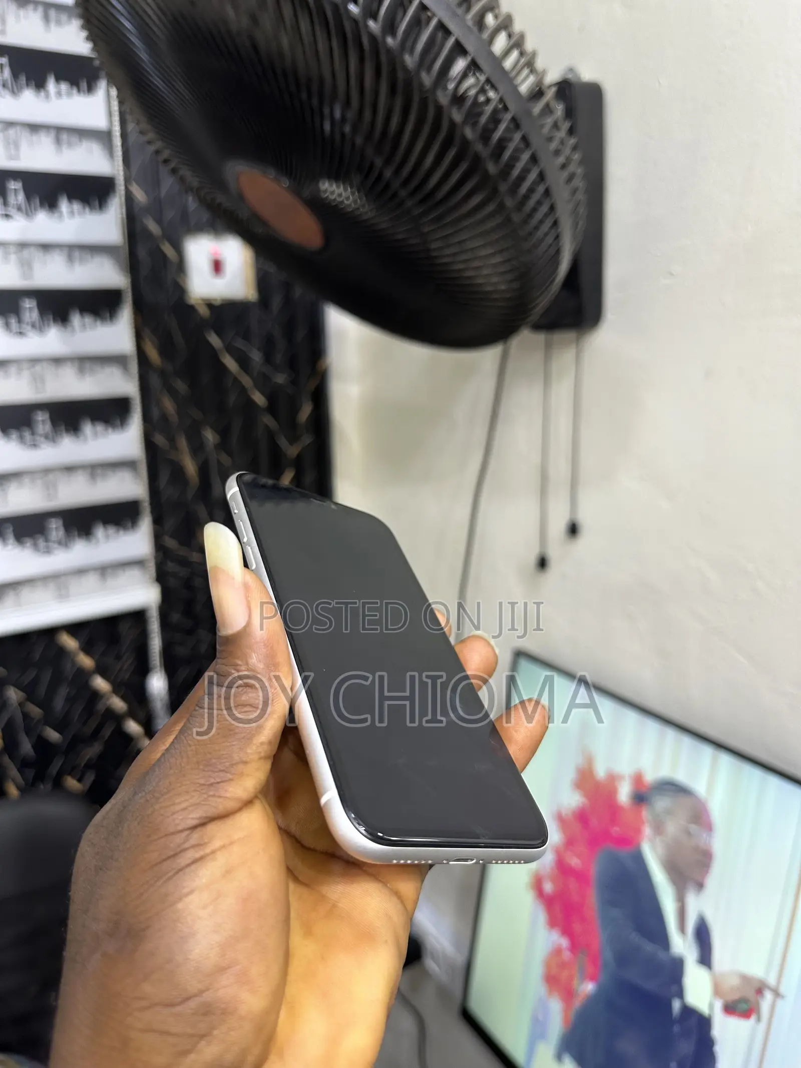 New Apple iPhone 11 64 GB White