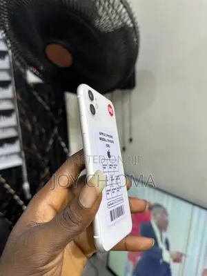 New Apple iPhone 11 64 GB White