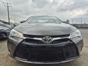 Toyota Camry SE 4dr Sedan (2.5L 4cyl 6A) 2016 Gray
