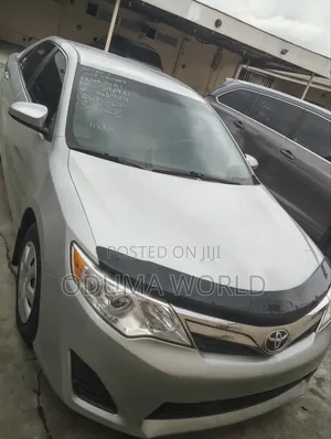 Toyota Camry 2012 Silver