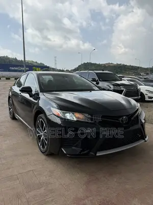 Toyota Camry SE (2.5L 4cyl 8A) 2019 Black