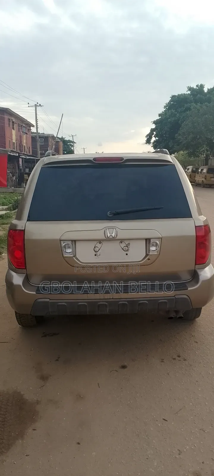 Honda Pilot 2004 Gold