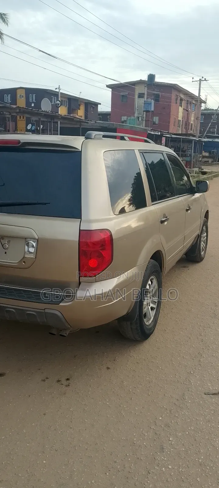 Honda Pilot 2004 Gold