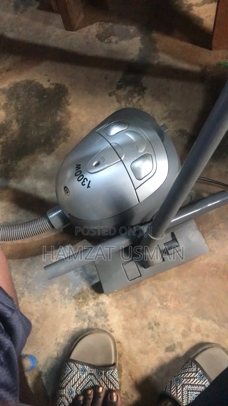 Vacuum Cleaner