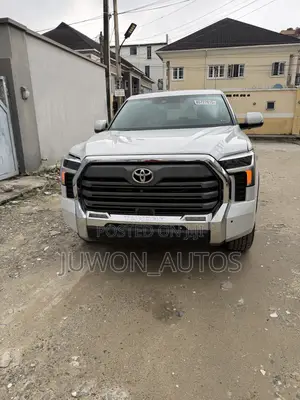 Toyota Tundra Limited 2022 White