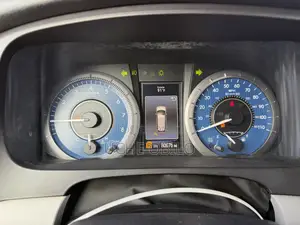 Toyota Sienna XLE Premium 7 Passenger (3.5L 6cyl 8A) 2017 Gray