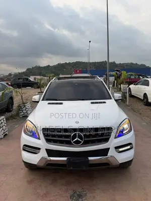 Mercedes-Benz M Class ML350 4MATIC 4dr SUV AWD (3.5L 6cyl 7A) 2014 White