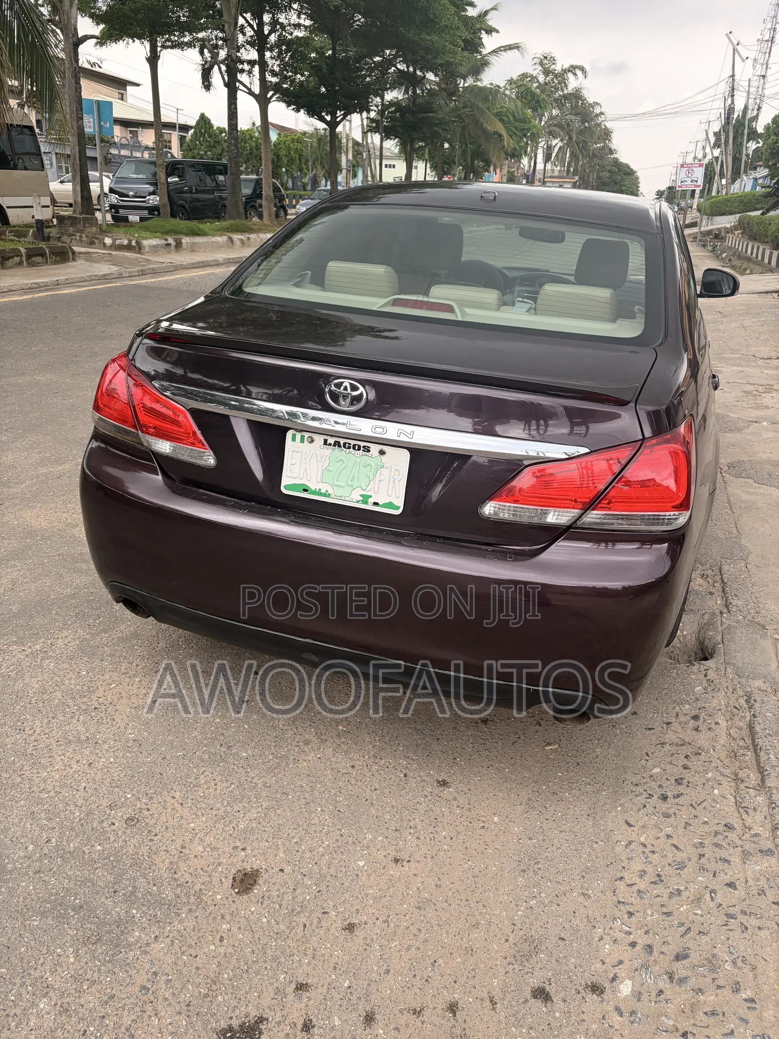 Toyota Avalon 2011 Red