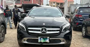 Mercedes-Benz GLA 250 2016 Black