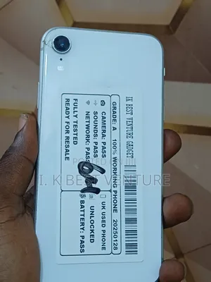 Apple iPhone XR 64 GB White