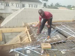 Roofing Carpenter,Building-Contractor,Aluminum Contractor