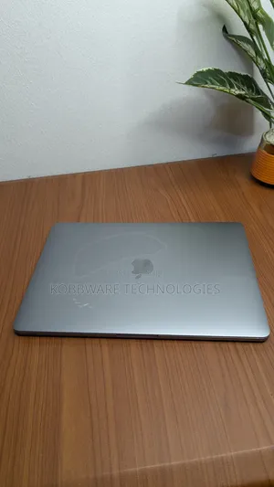 Laptop Apple MacBook Pro 2017 8GB Intel Core i5 SSD 256GB