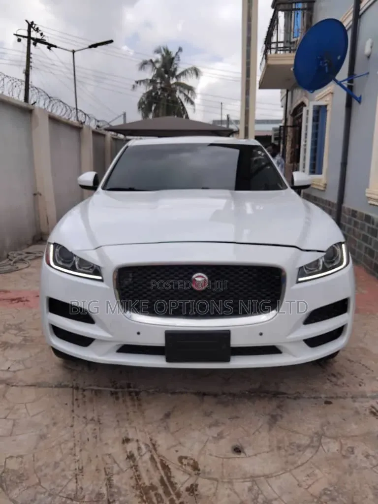 Jaguar F-Type 2018 White