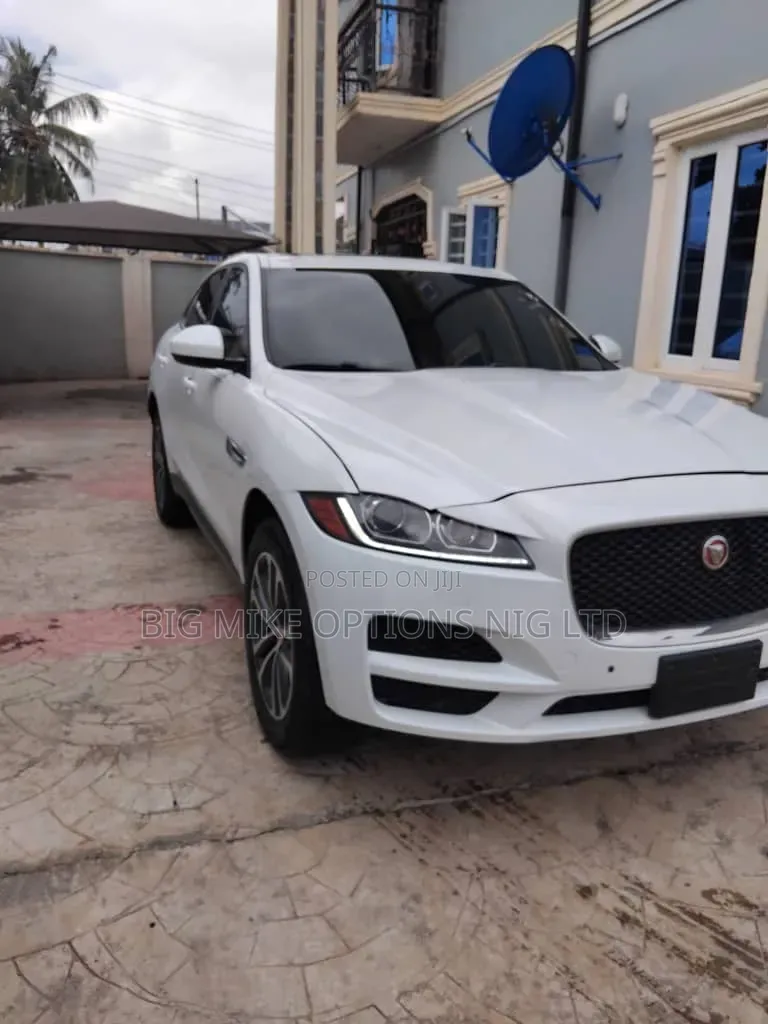Jaguar F-Type 2018 White