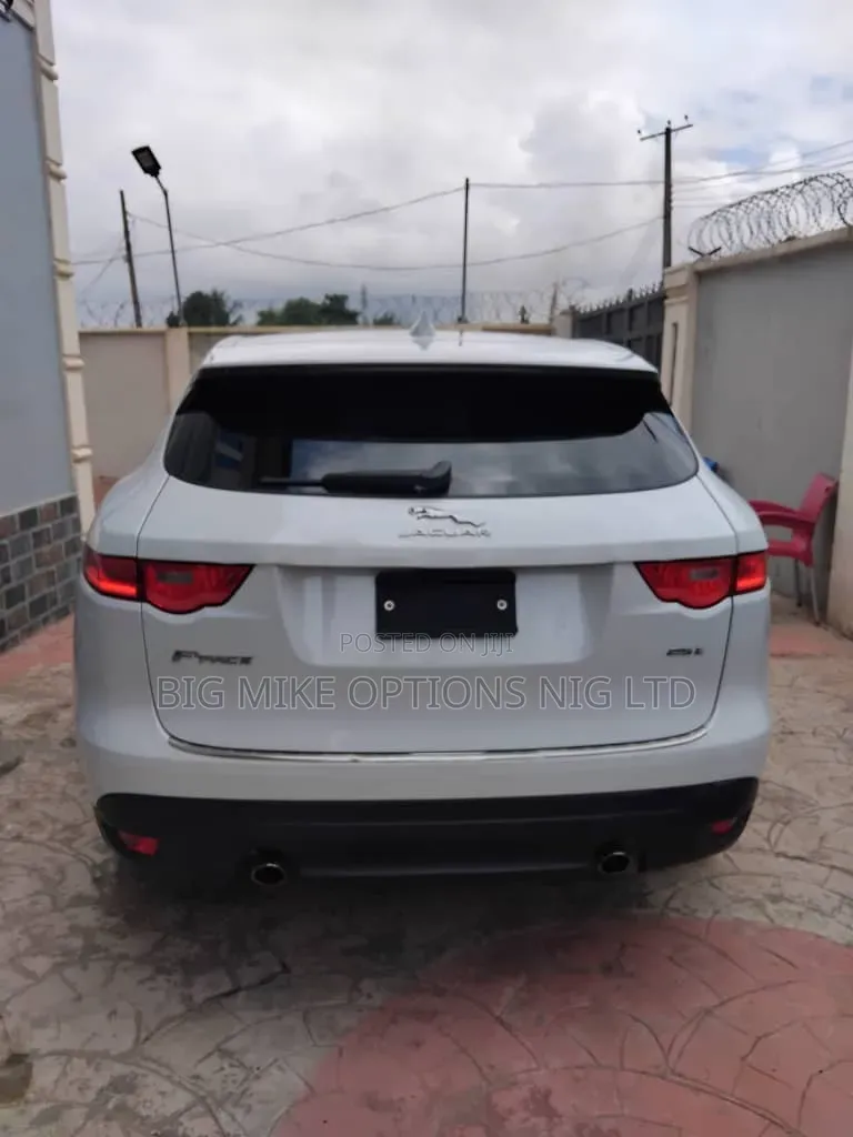 Jaguar F-Type 2018 White