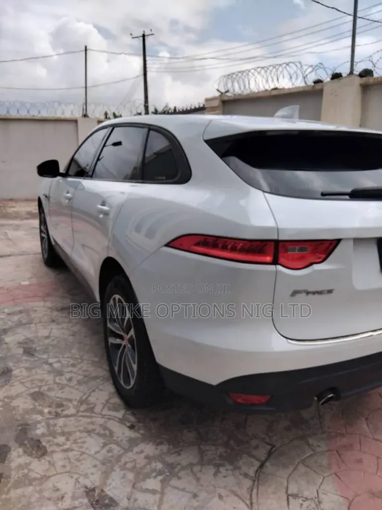 Jaguar F-Type 2018 White