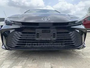 Toyota Camry LE 2025 Black