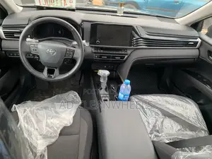 Toyota Camry LE 2025 Black