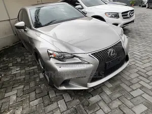 Lexus IS 2014 Gold