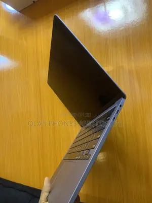 Laptop Apple MacBook Pro 2020 32GB Intel Core i7 SSD 512GB