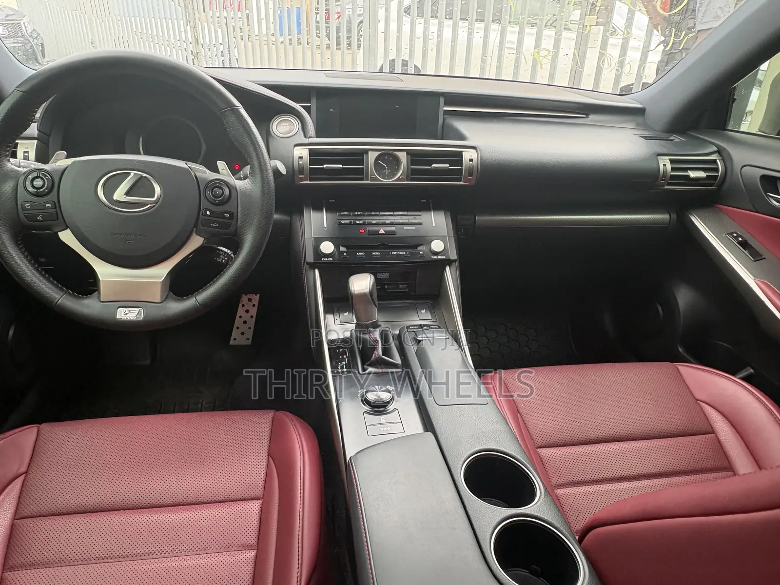 Lexus IS 2014 Gold