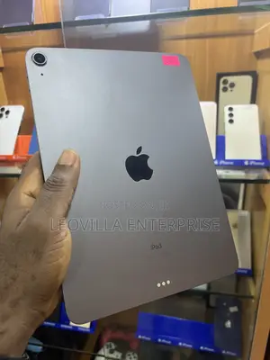 Apple iPad Air 64 GB Gray