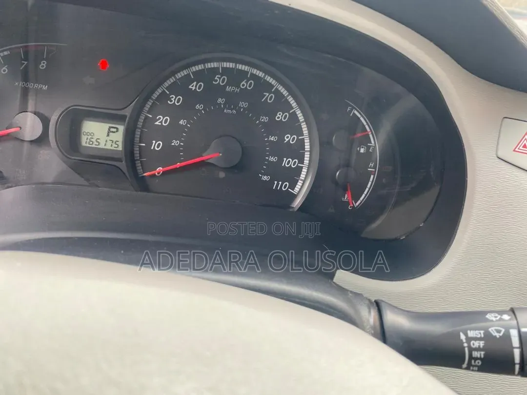 Toyota Sienna 2012 Silver