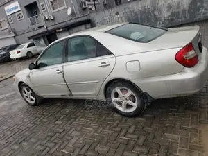 Toyota Camry 2004 Silver