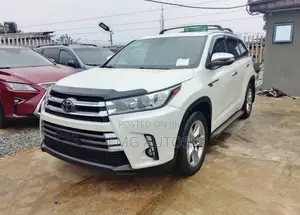 Toyota Highlander Limited 2019 White