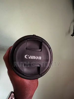 Canon Ef 16-35mm F/4l Is Usm + Genuine Canon Ef-Eos R Mount Adapter
