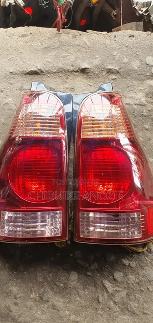 Back Real Light Toyota 4 Runner 2004