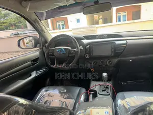 Toyota Hilux 2020 Black