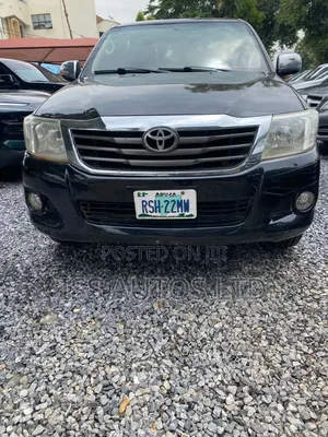 Toyota Hilux SR5 BLACK 4x4 2015 Black