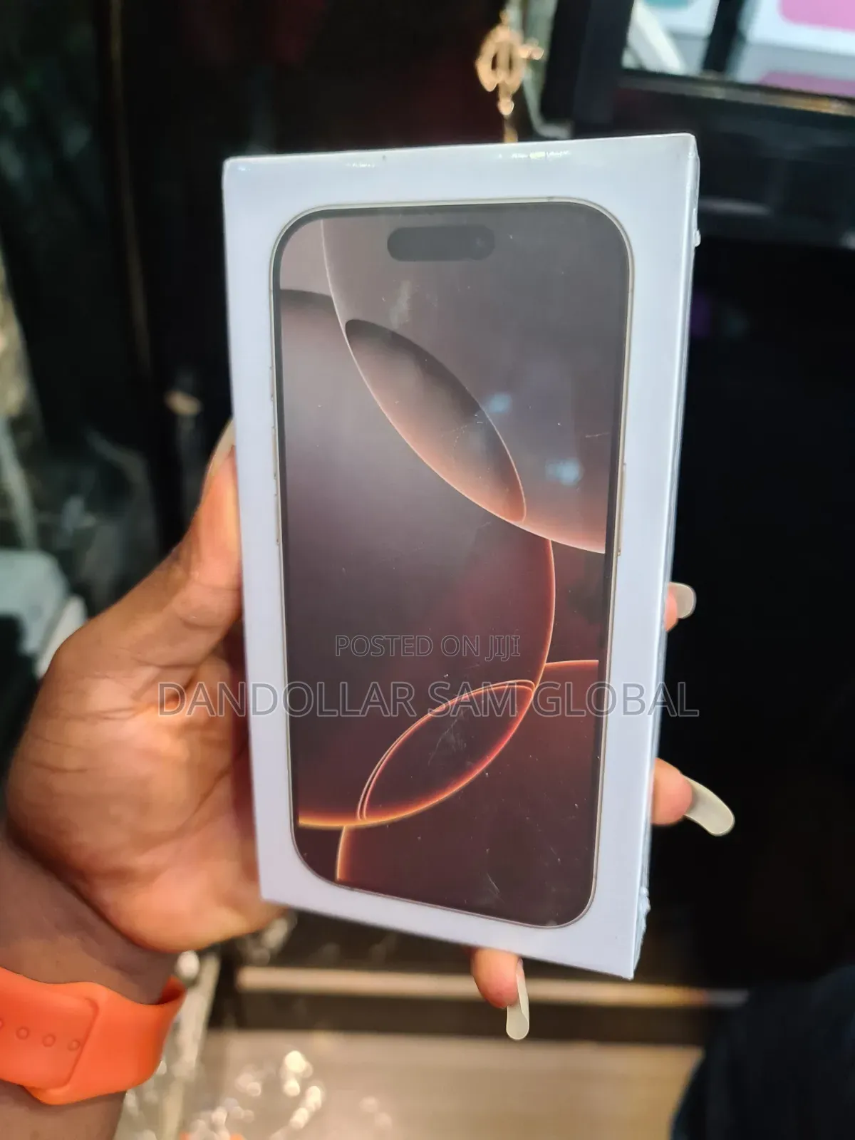 New Apple iPhone 16 Pro 128 GB Gold