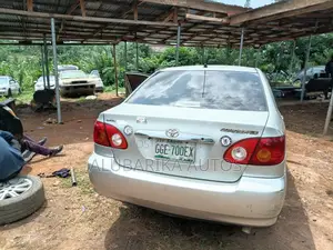 Toyota Corolla 2004 Silver