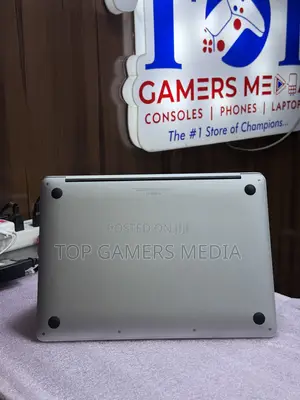 Laptop Apple MacBook Pro 2020 8GB Intel Core i5 SSD 512GB