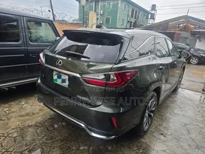 Lexus RX 2021 Green