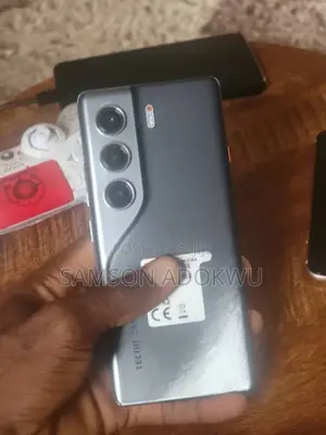 Tecno Spark 40 Pro 256 GB Gray