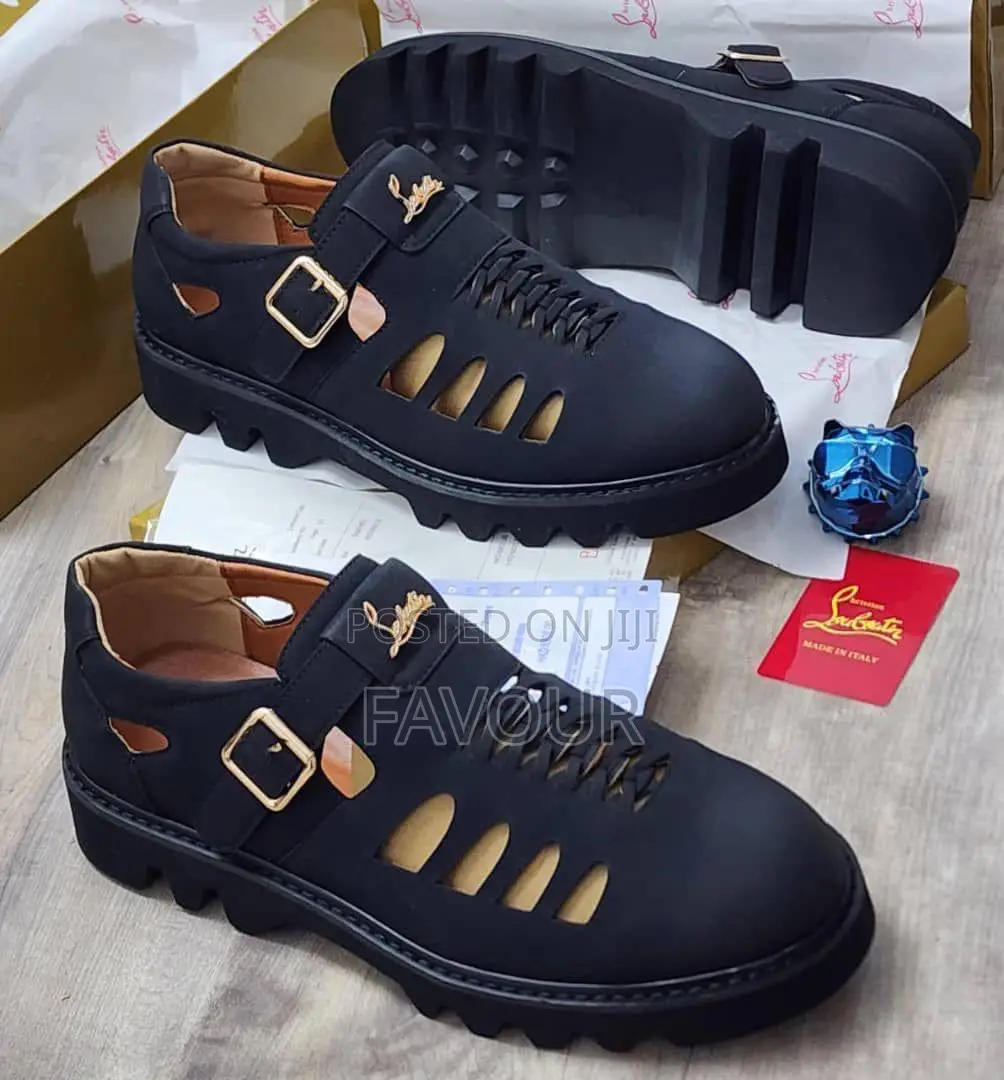 Cooperate Shoe