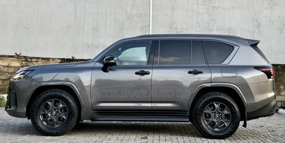 Lexus LX 600 2024 Gray