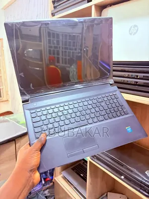 Laptop Lenovo G710 4GB Intel Pentium HDD 250GB