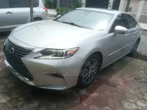 Lexus ES 2016 Silver