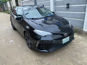 Toyota Corolla 2015 Black
